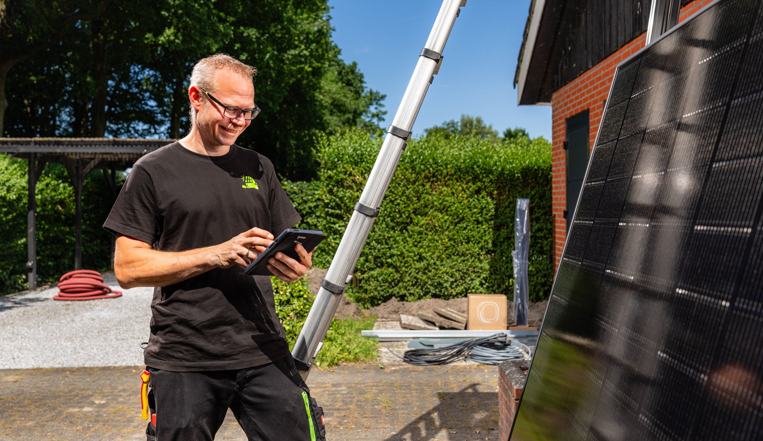 Solar - zonnepaneel - installateur - tablet 2